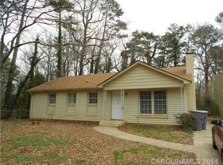 6835 Cedarcreek Dr, Charlotte, NC 28215