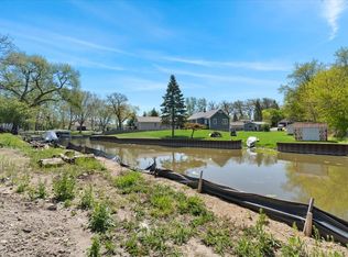 39457 N Forest Ave, Antioch, IL 60002