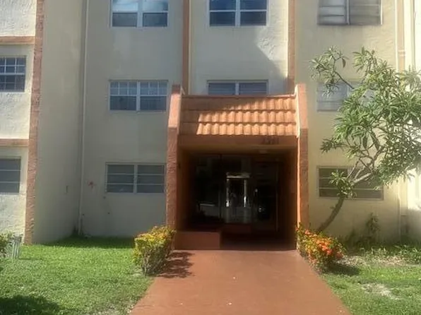 2251 NW 41st Avenue #308, Lauderhill, FL 33313