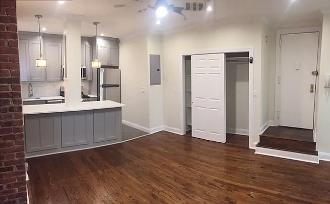 Rented by CCR Realty LLC | media 8