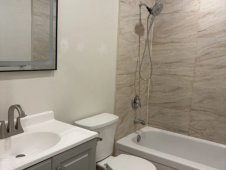 1504 Bay St #7 — Photo 10