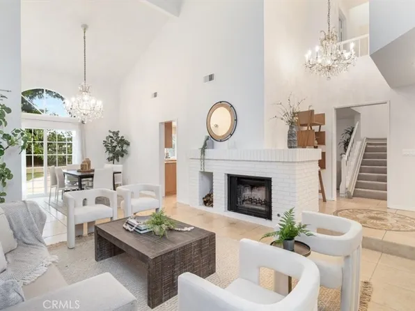 59 Carriage Hill Ln, Laguna Hills, CA 92653