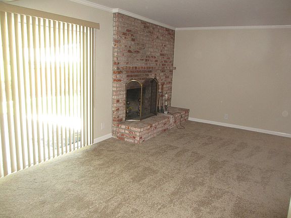 4th image of 1141 Dunford Way