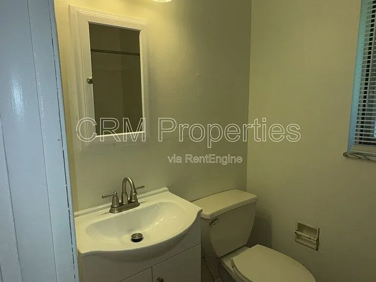 3542 Graceland Ave — Photo 9