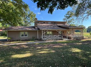 2294 Old Gallatin Rd, Scottsville, KY 42164