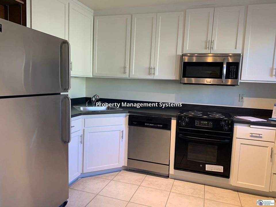 1st image of 2324 Market St APT 2