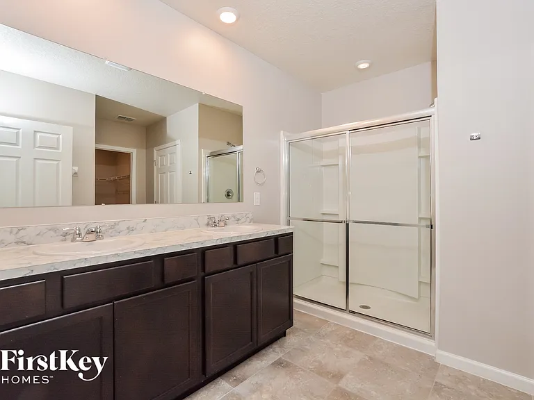 545 Sorrento Dr — Photo 10