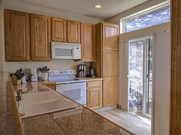 3rd image of 119 Creek Ln #119