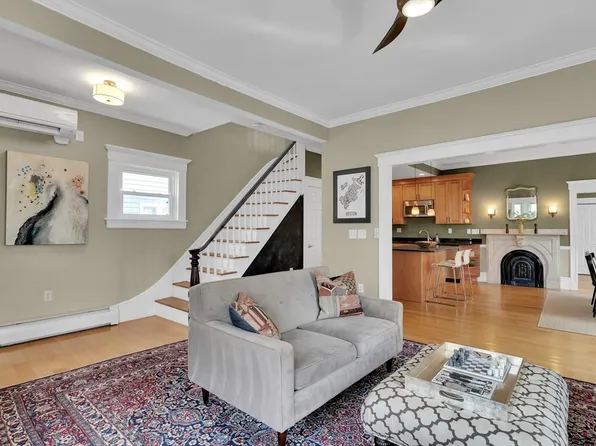 42 Marshall St #1, Somerville, MA 02145