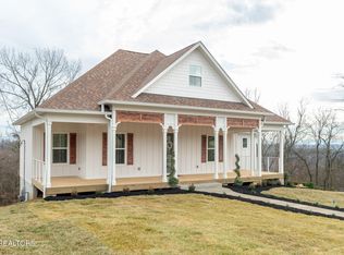 1712 NW Starmont Trl, Knoxville, TN 37909