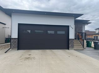 646 Fast Cres #B, Saskatoon, SK S7W0X1