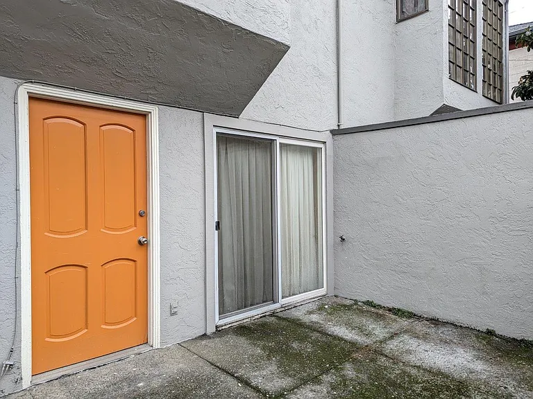 Oxford-Cedar Apartments — Photo 44