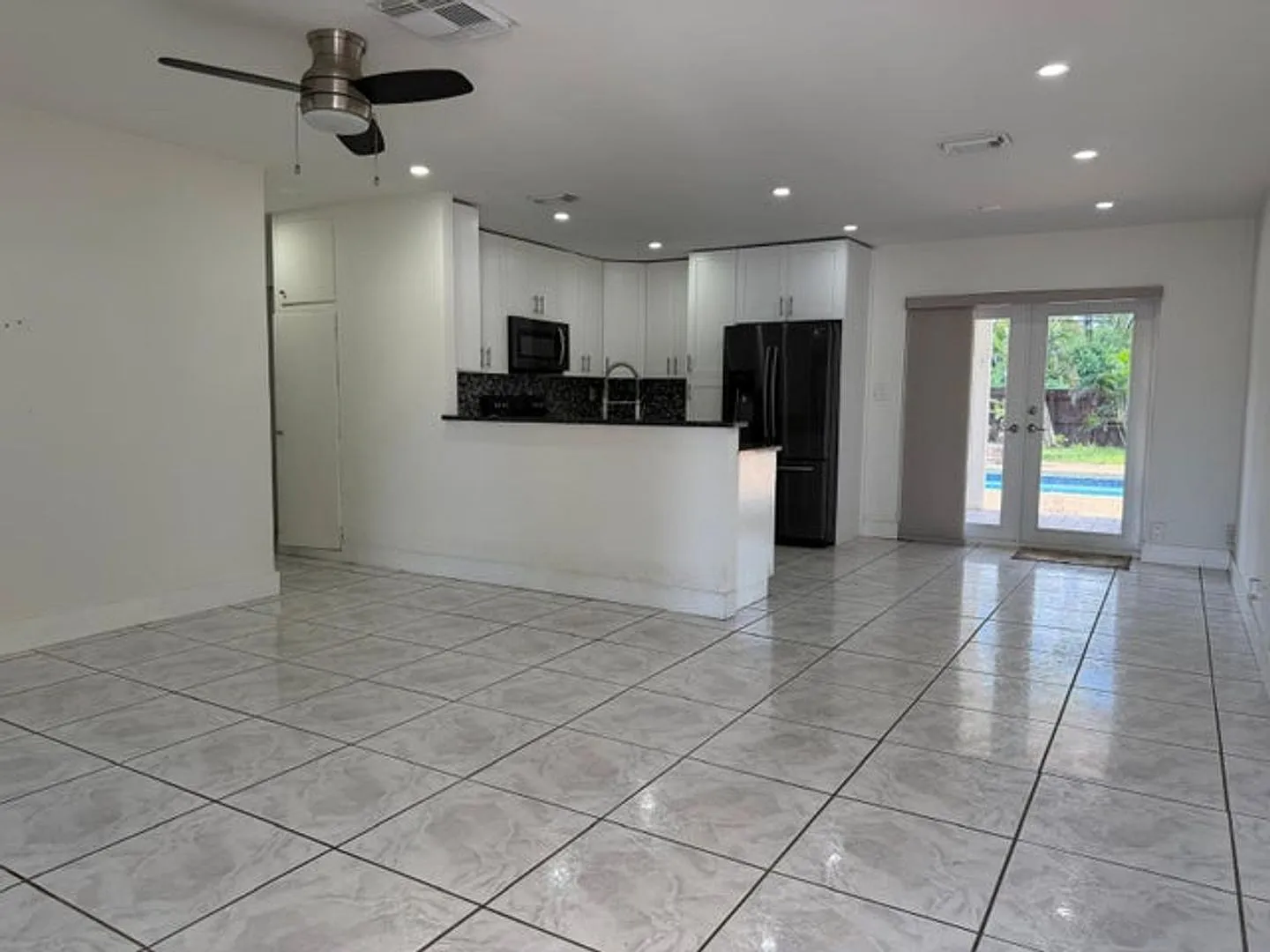 630 NE 23RD Court, Pompano Beach, FL 33064 - 5505 — Photo 3