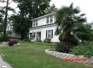 403 E Ferguson St, Clinton, SC 29325