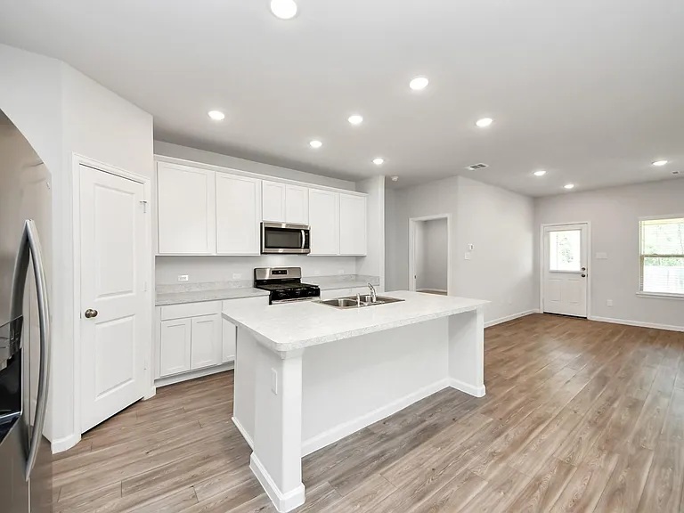 16489 Moss Ln — Photo 5