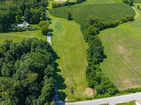 6050 W Smokey Row Rd, Greenwood, IN 46143