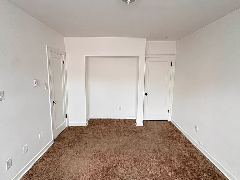 325 Summit Ave E #12 — Photo 17
