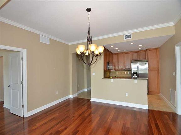 4th image of 2305 Edgewater Dr APT 1405