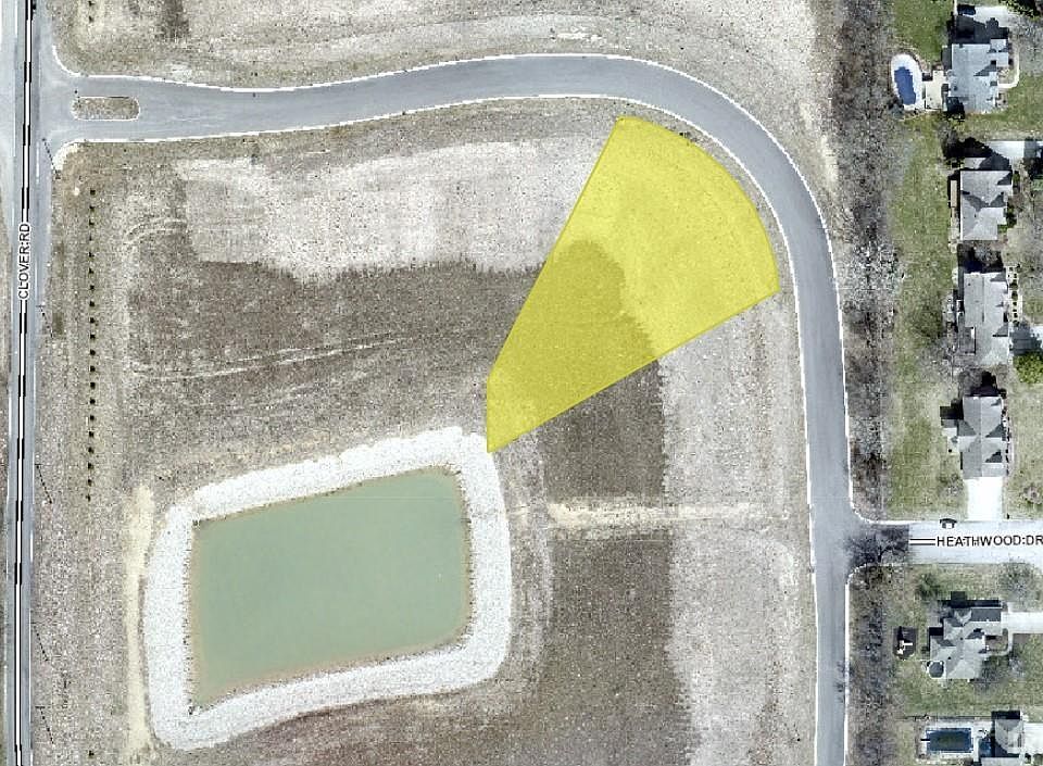1st image of 50562 Clover Hills Dr