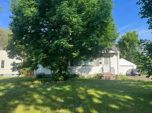 2106 Ericon Dr, Brooklyn Center, MN 55430
