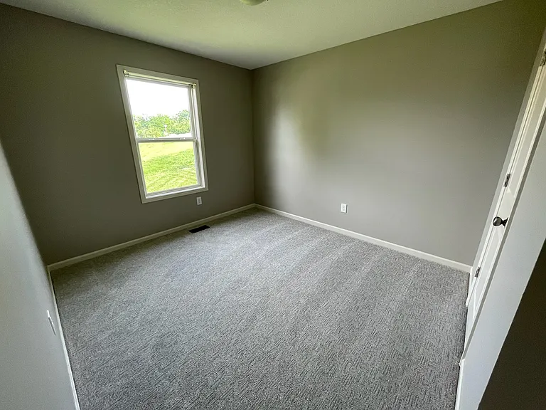 12213 Bennington Ave — Photo 23