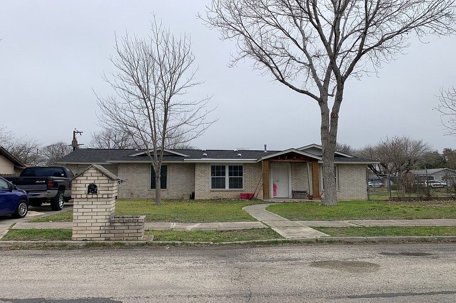 1st image of 3515 Fieldstone Dr