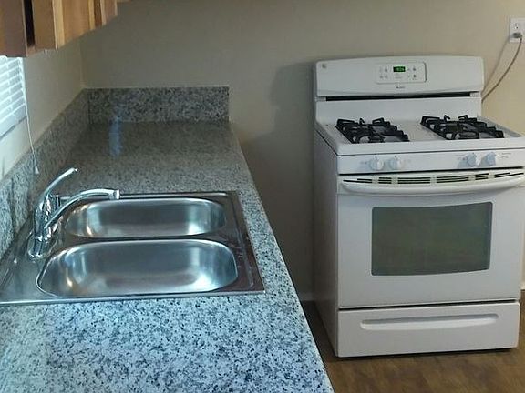 2nd image of 828A N Buena Vista St