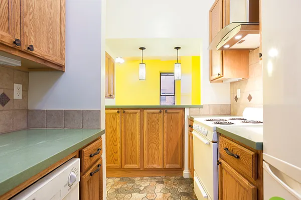 Rented by Engel and Völkers Brownstone Brooklyn | media 2