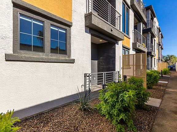 4th image of 2090 S Dorsey Ln Unit 1010