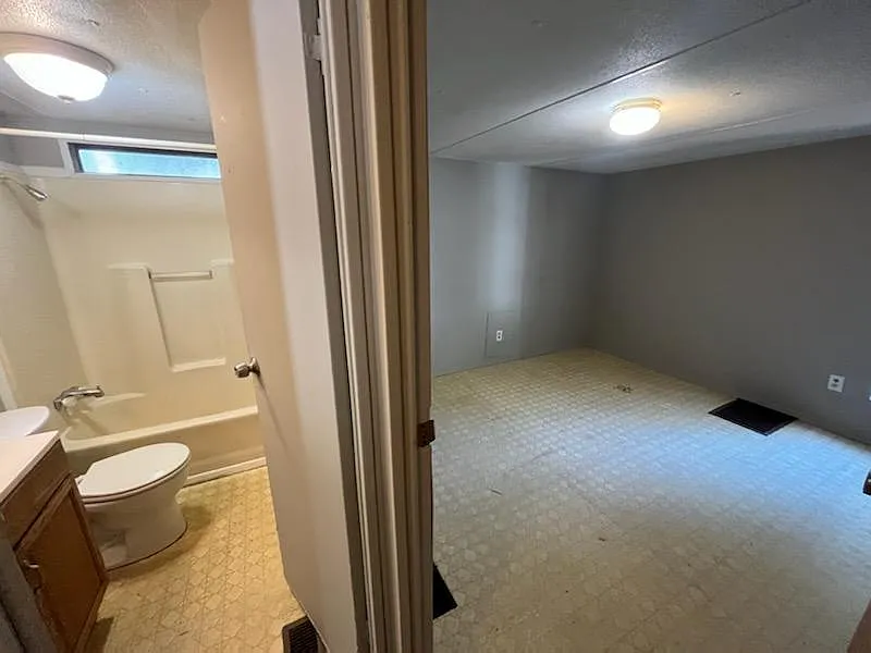 2 bed, $1,150 — Photo 3