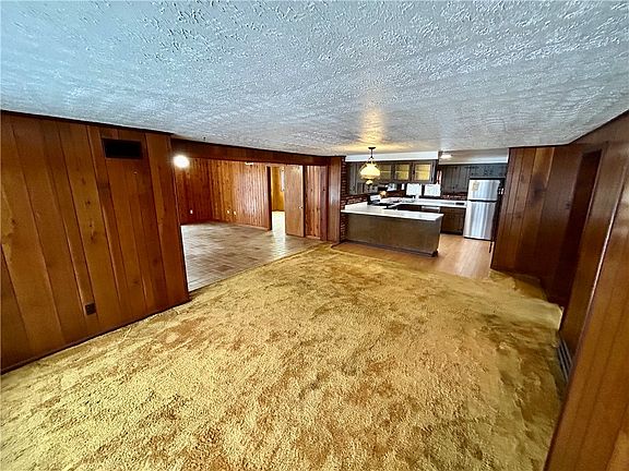 2nd image of 40 Marie Ln