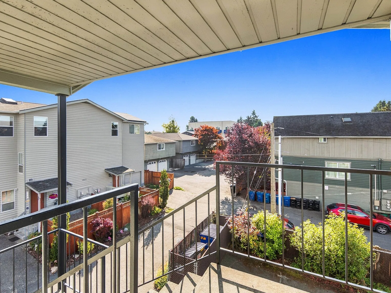 2 bed, 843 sqft, $2,400 — Photo 3