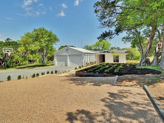 4th image of 2121 County Road 402
