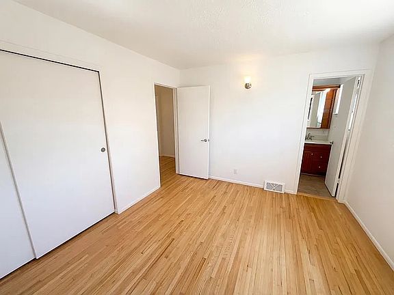4th image of 3337 Betts Dr NE