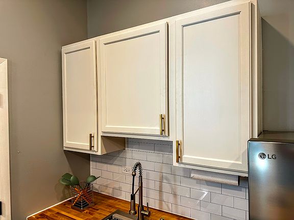 4th image of 4827 N Ashland Ave APT 2R