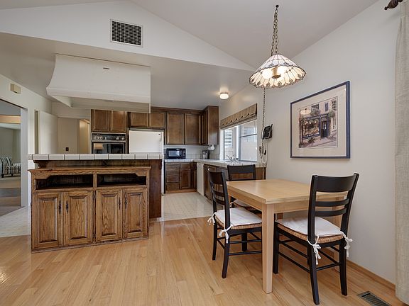 4th image of 1293 Brookings Ln