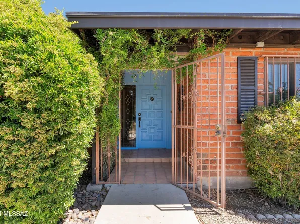 1515 W Los Filos Dr, Tucson, AZ 85704