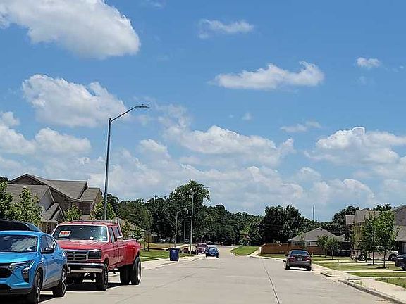4th image of 3636 Silver Maple Ln