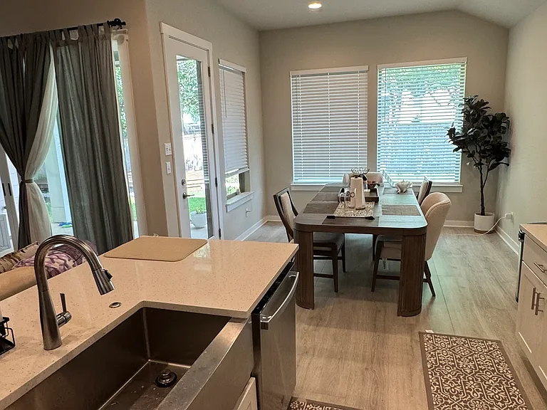 1310 Stone Manor Trl — Photo 6