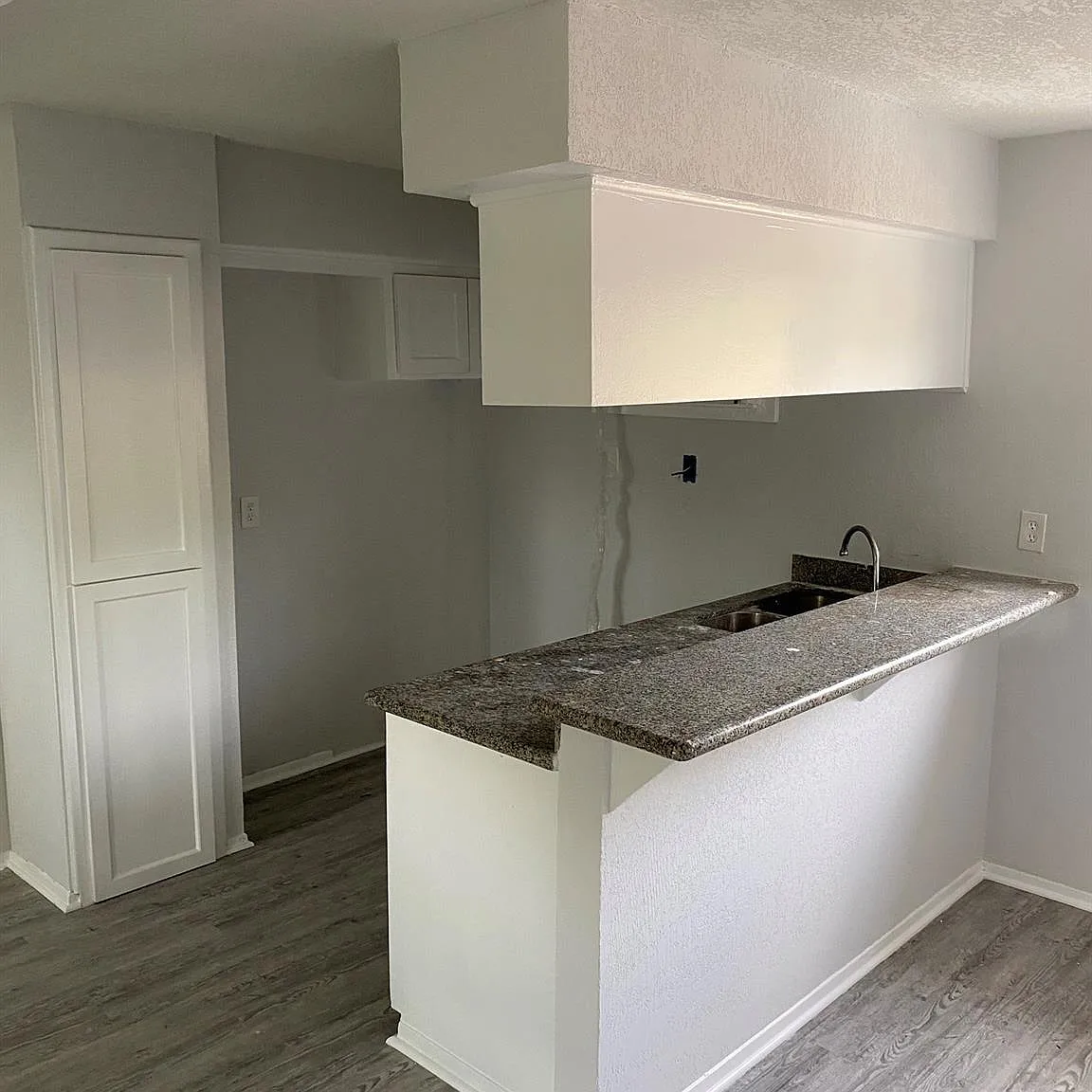 1 bed, 1.0 bath, 4192 sqft, $875 — Photo 3