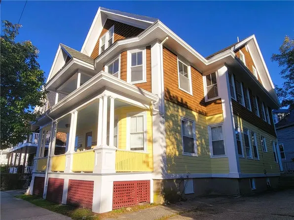 319 Broadway #3, Newport, RI 02840