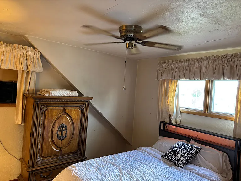 546 Harold Ave — Photo 27