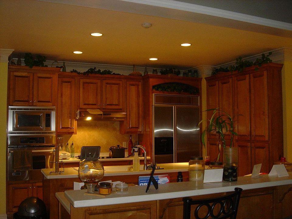 2nd image of 2276 Shannondale Pl