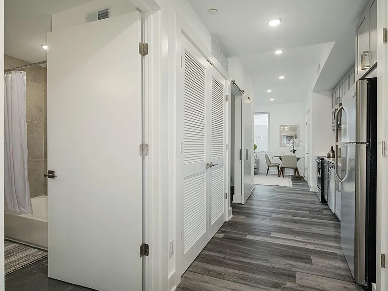 1245 Ridge Avenue — Photo 13