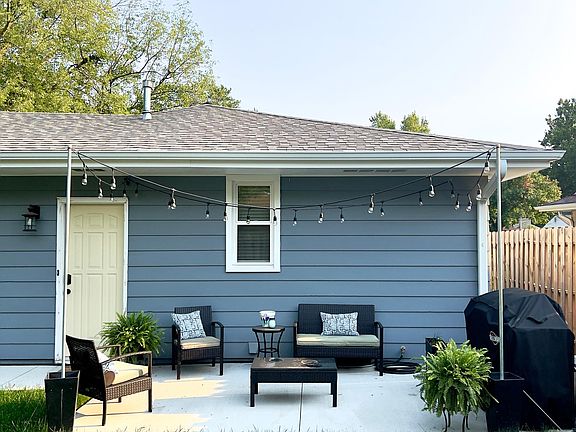 Side Patio (Furniture not included)