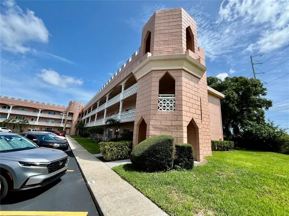 2458 Columbia Dr APT 28, Clearwater, FL 33763