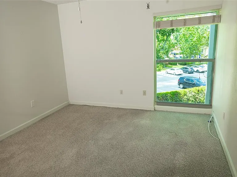 3325 Bayshore Blvd #E35 — Photo 5