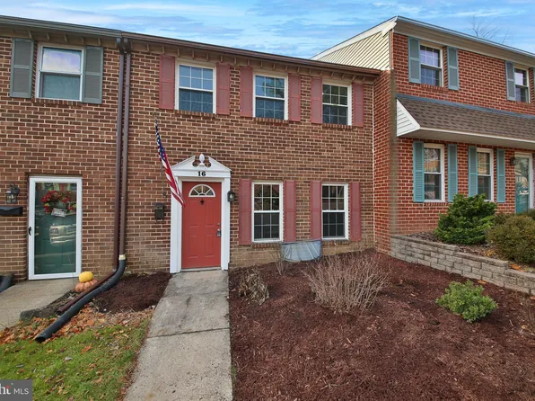 16 Constitution Ave, Doylestown, PA 18901