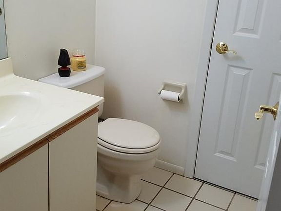 1ST FLOOR HALF BATH