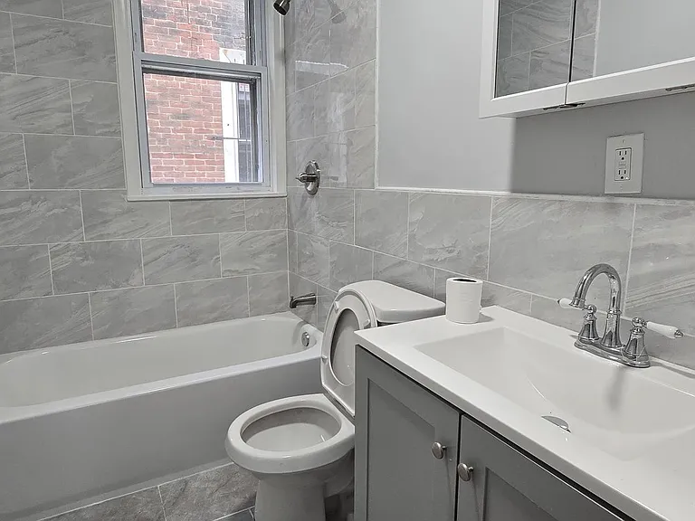 1411 W Loudon St — Photo 77